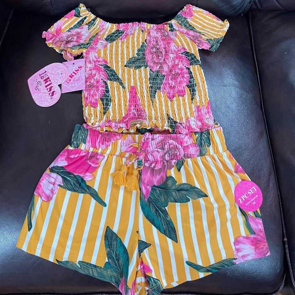 Adorable summer girl’s set